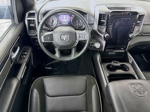 Used 2023 RAM 1500 Laramie AWD/4WD image 4