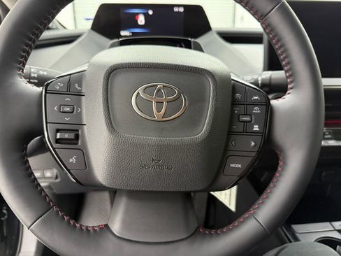 Used 2025 Toyota Prius Plug-In Hybrid w/ Limited Premium Package image 10