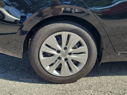 Used 2024 Nissan Sentra S FWD image 5