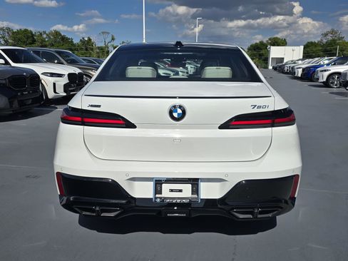 New 2026 BMW 760i xDrive w/ Luxury Rear Seating Package AWD/4WD image 3