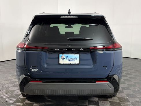 Used 2026 Toyota RAV4 SE w/ Weather Package FWD image 8
