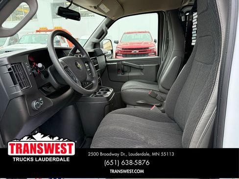Used 2024 Chevrolet Express 2500 w/ Driver Convenience Package image 5
