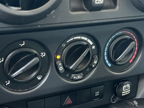 Used 2007 Jeep Wrangler Unlimited Sahara AWD/4WD image 20