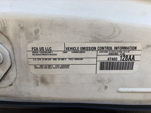 Used 2015 Dodge Charger SXT RWD image 18