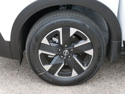 Certified 2025 Nissan Kicks SV w/ Illumination Package image 15