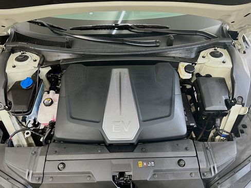 Used 2024 Kia EV6 Light image 33