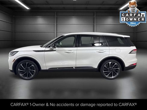Certified 2025 Lincoln Aviator Reserve w/ Illumination Package image 3
