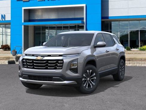 New 2026 Chevrolet Equinox LT w/ Convenience Package II FWD image 6