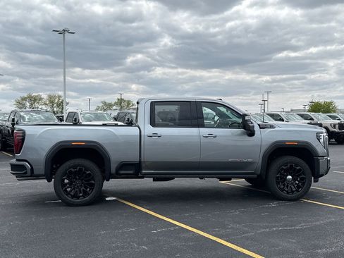 New 2026 GMC Sierra 2500 AT4 w/ AT4 Premium Plus Package AWD/4WD image 10