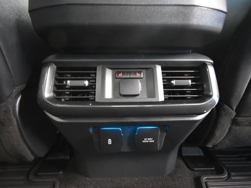 Used 2021 Ford F150 Lariat w/ Equipment Group 502A High image 33