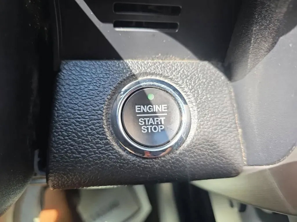 Used 2019 Ford F150 Platinum w/ Equipment Group 701A Luxury AWD/4WD image 36