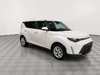 Used 2025 Kia Soul LX w/ LX Technology Package