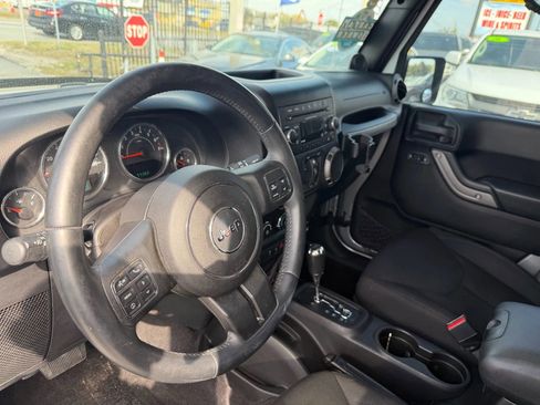 Used 2014 Jeep Wrangler Unlimited Sport w/ Quick Order Package 24S AWD/4WD image 8