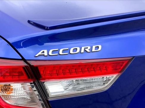 Used 2020 Honda Accord Sport image 10