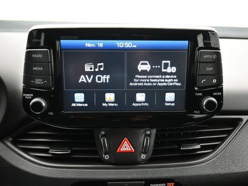 Used 2018 Hyundai Elantra GT image 16