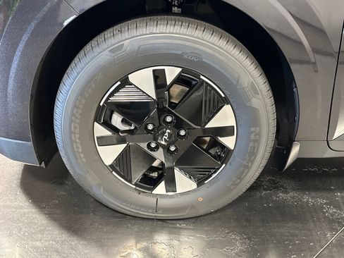 New 2026 Kia Carnival LXS image 2