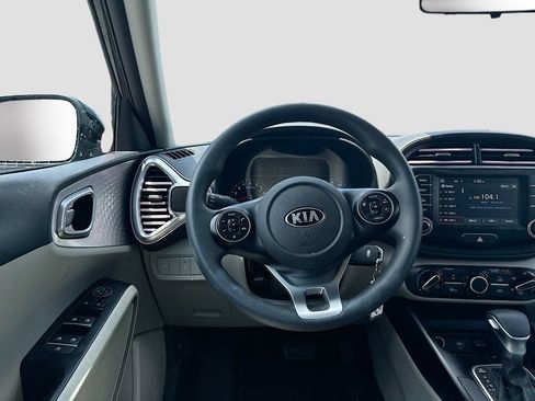 Certified 2021 Kia Soul LX FWD image 23