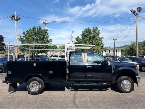 Used 2021 Ford F350 XL w/ Power Equipment Group AWD/4WD image 8