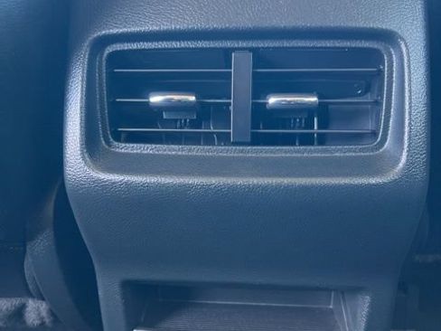 Used 2024 Ford Edge SEL image 28