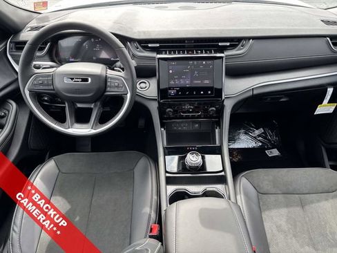 New 2025 Jeep Grand Cherokee L Altitude image 2