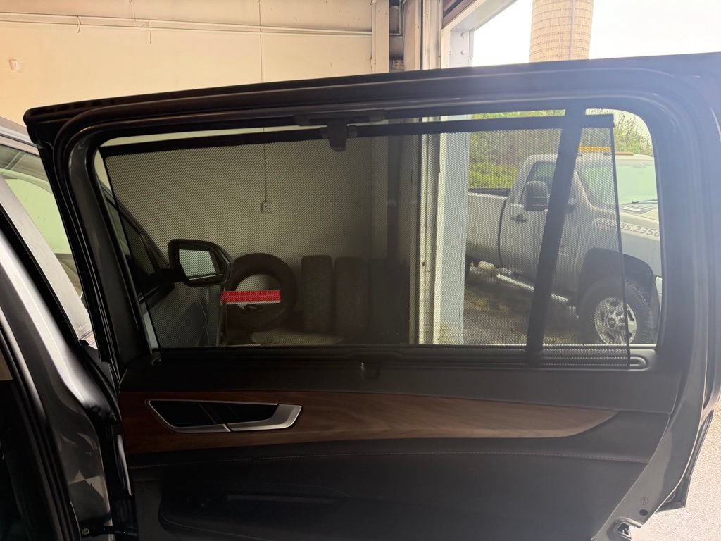 Used 2025 Volkswagen Atlas SE FWD image 11