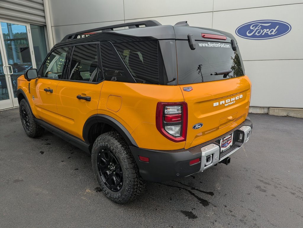 New 2026 Ford Bronco Sport Outer Banks w/ Sasquatch Outer Banks Package AWD/4WD image 3