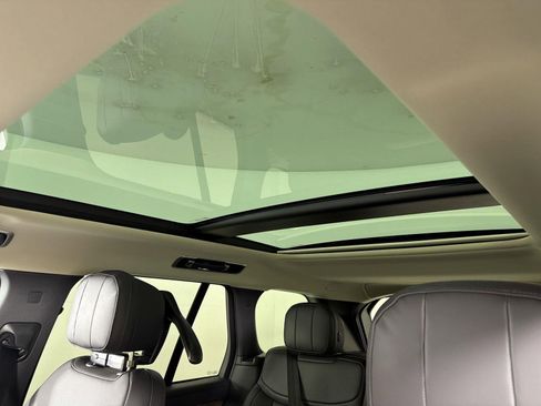 New 2026 Land Rover Range Rover SE image 9