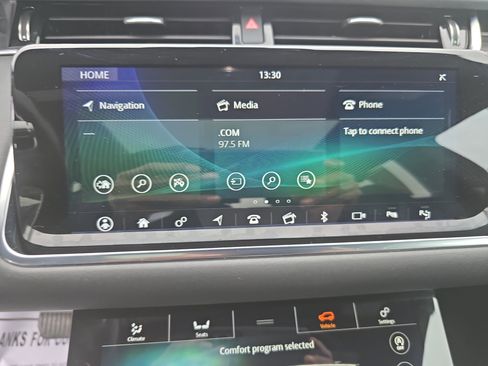 Used 2020 Land Rover Range Rover Evoque SE image 21