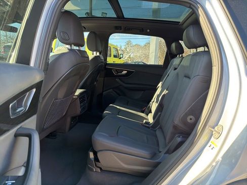 Used 2022 Audi Q7 3.0T Premium image 9