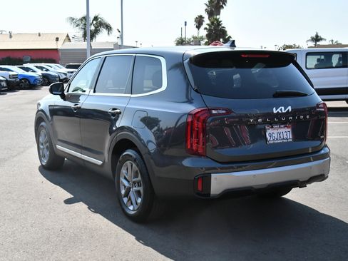 Used 2023 Kia Telluride LX AWD/4WD image 6