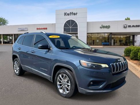 Used 2021 Jeep Cherokee Latitude Lux w/ Sun & Sound Group FWD image 3