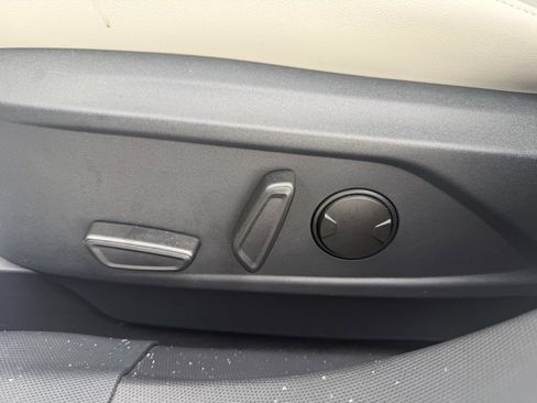 Used 2021 Ford Mustang Mach-E Premium image 19