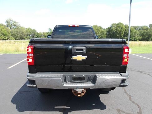 Used 2015 Chevrolet Silverado 2500 LT w/ LT Convenience Package AWD/4WD image 4