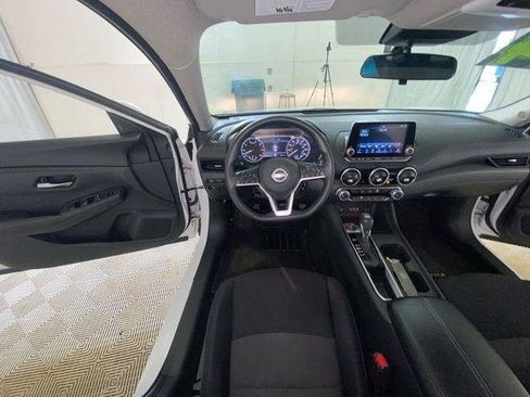 Used 2024 Nissan Sentra SV FWD image 35