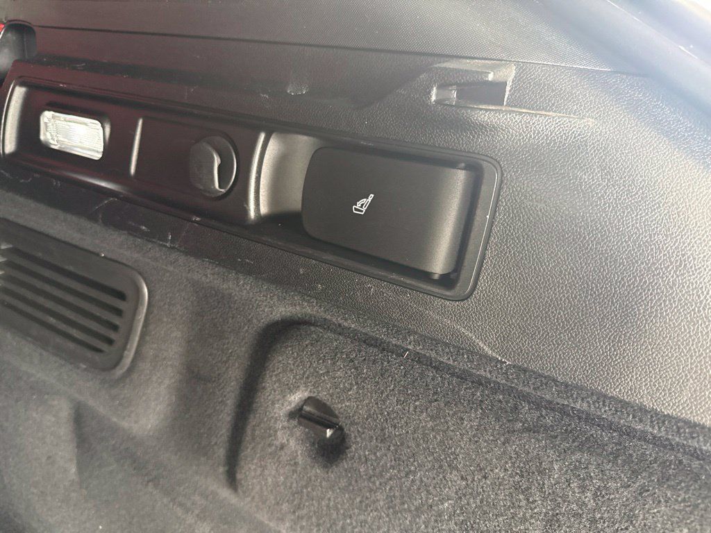 Used 2018 Alfa Romeo Stelvio Ti Sport AWD/4WD image 17
