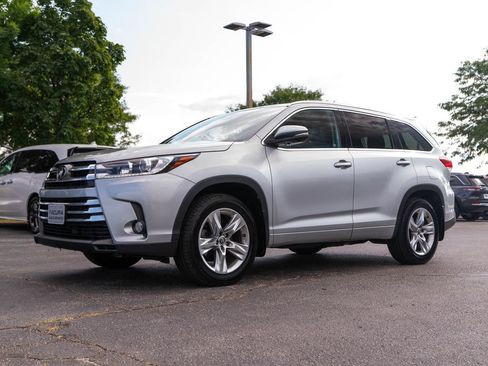 Used 2018 Toyota Highlander Limited AWD/4WD image 5