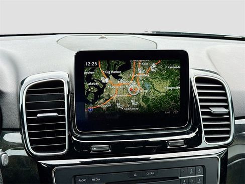 Used 2018 Mercedes-Benz GLE 350 4MATIC image 23