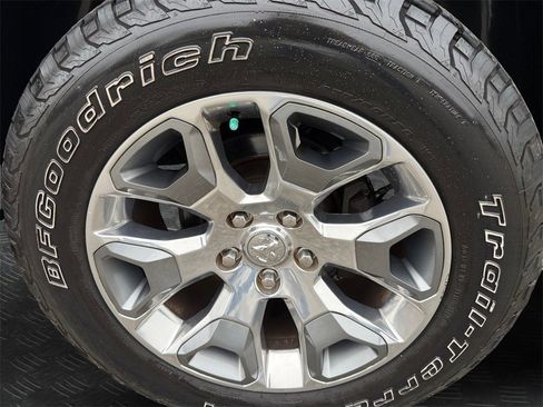 Used 2017 RAM 1500 Limited image 21