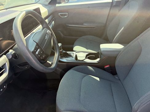 Certified 2025 Kia K4 FWD image 5