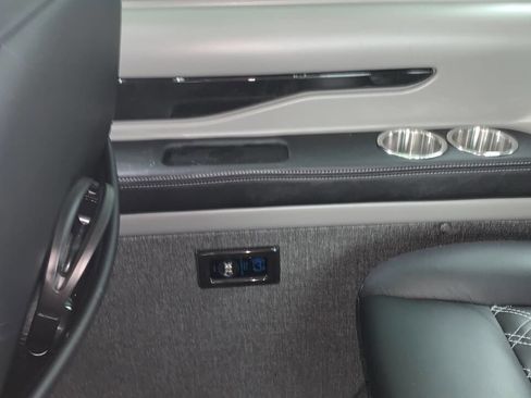 Used 2024 Mercedes-Benz Sprinter 3500 image 55