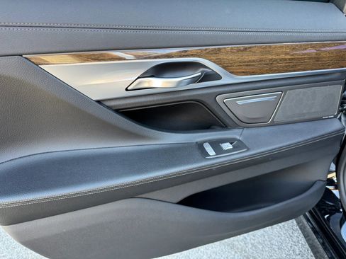 Used 2017 BMW 740i RWD image 15