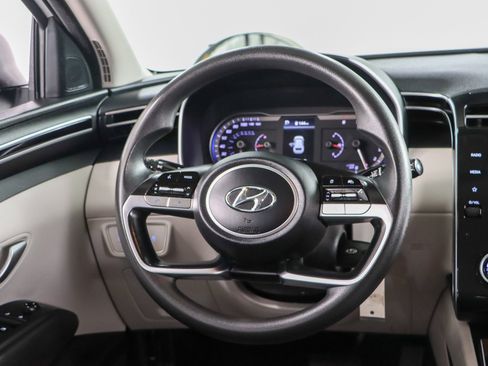 Used 2022 Hyundai Tucson SE w/ Cargo Package FWD image 12