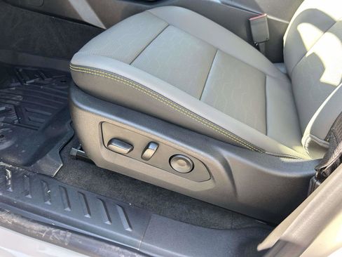 New 2026 Chevrolet Colorado ZR2 w/ Technology Package AWD/4WD image 17