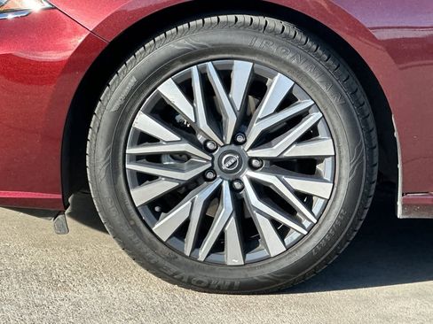 Used 2024 Nissan Altima 2.5 SV image 27