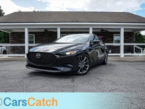 Used 2019 MAZDA MAZDA3 Hatchback w/ Preferred Package FWD image 1