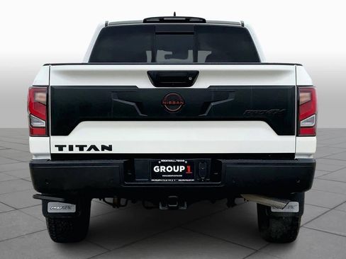 Used 2024 Nissan Titan PRO-4X w/ Pro-4x Convenience Package image 4