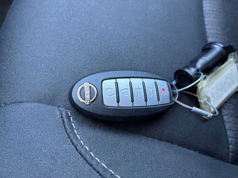 Used 2025 Nissan Altima 2.5 SV image 21