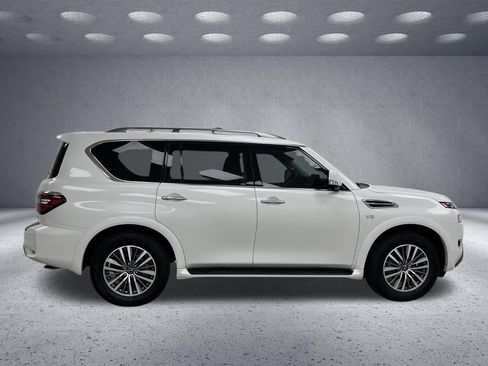 Used 2022 Nissan Armada SL w/ Captain's Chairs Package RWD image 6