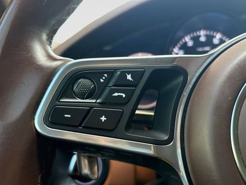 Used 2019 Porsche Cayenne AWD/4WD image 30