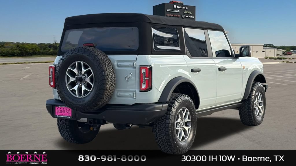 Used 2021 Ford Bronco Badlands AWD/4WD image 3